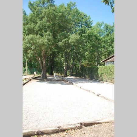 Mazet Dans Residence Avec Piscine Bagnols-en-Foret Exterior photo
