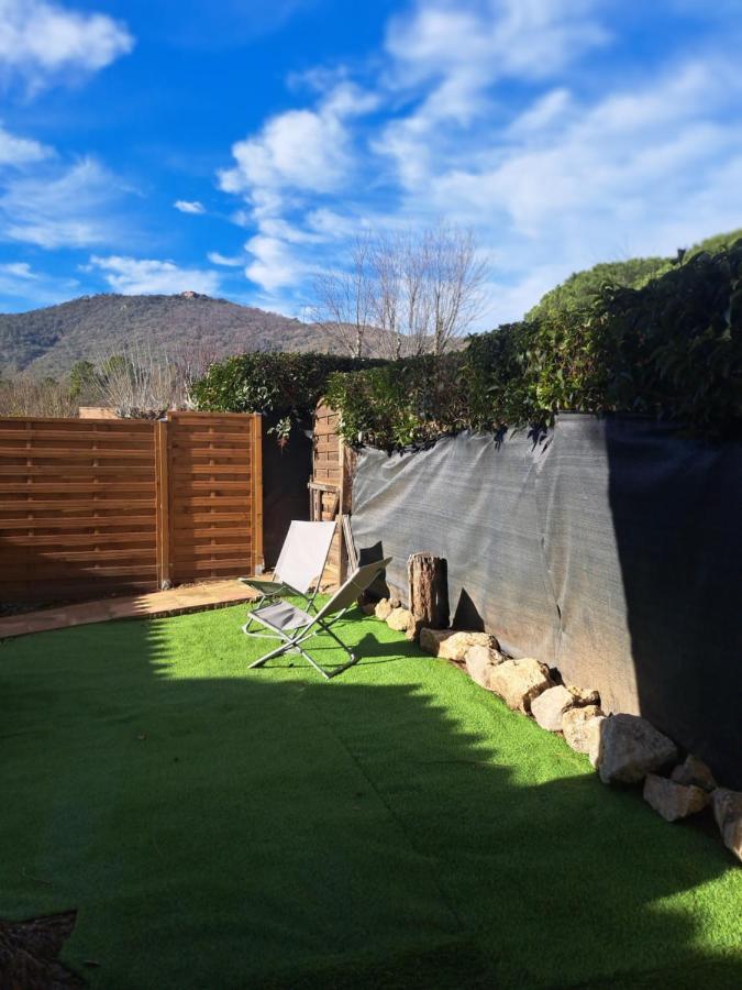 Mazet Dans Residence Avec Piscine Bagnols-en-Foret Exterior photo